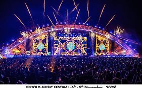 لابيتا, دبي باركس اند رسرورتس, أوتوجراف كولكشن